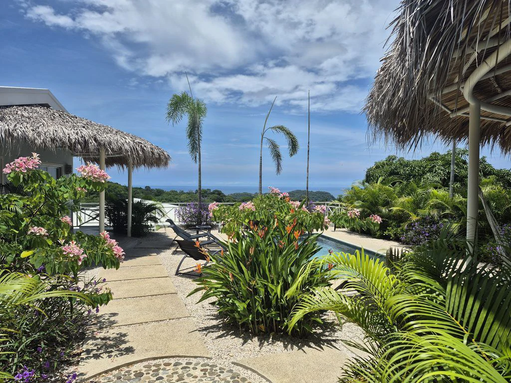 Villa Caribe & Lodge: Luxury Caribbean-Style Retreat with Stunning Ocean and Jungle Views, 3 High-End Lodges & Elegant Main Residence - Gallery image 5