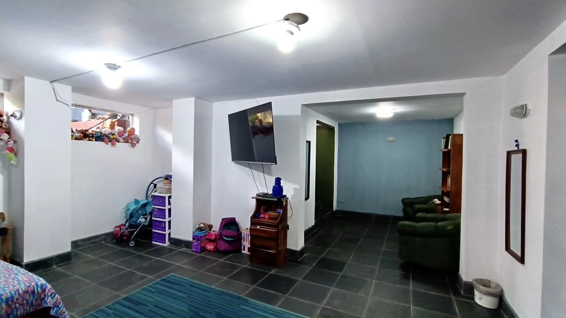 House for sale in Costa Rica: Unique Industrial style house for sale in San Isidro Heredia - Gallery image 19