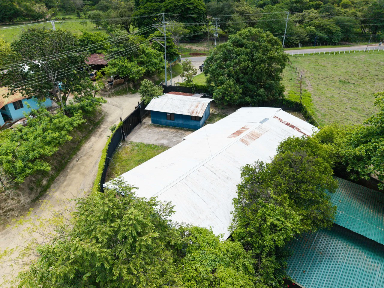 Potrero Fixer Upper: Fully Serviced 500 m² Lot - Gallery image 12