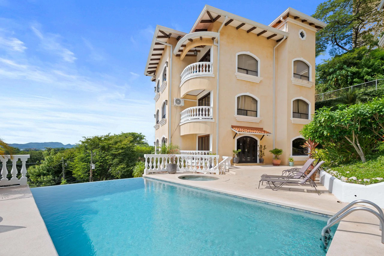Tres Vistas Marina Real: Stunning 3BR Penthouse with Ocean & Marina Views - Gallery image 25