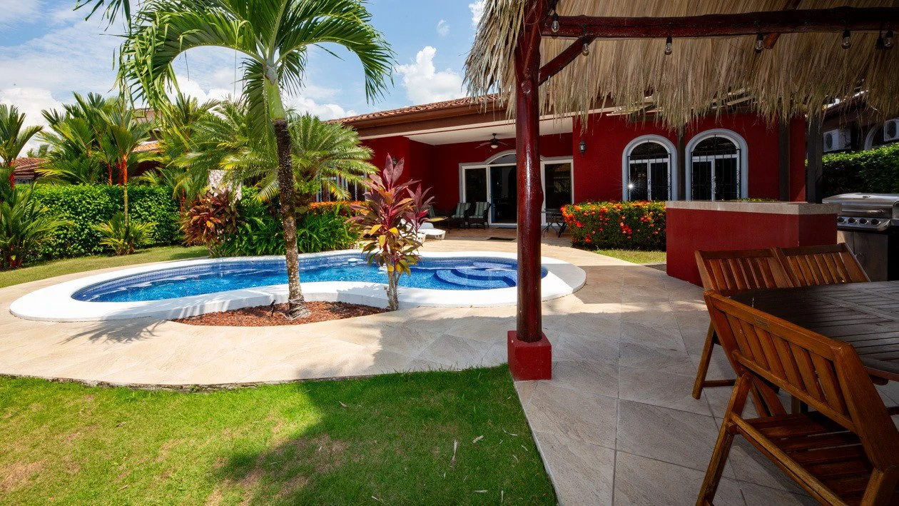 Fantastic Casa Oasis, walk to the beach in Bejuco!: Private Pool in Highly Sought after Neighborhood Ner the beach! - Gallery image 2