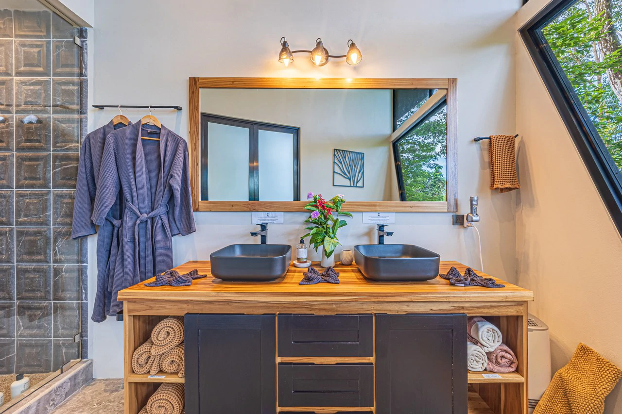 La Sombra Villas: Where Nature Meets Comfort in Tinamates! - Gallery image 19