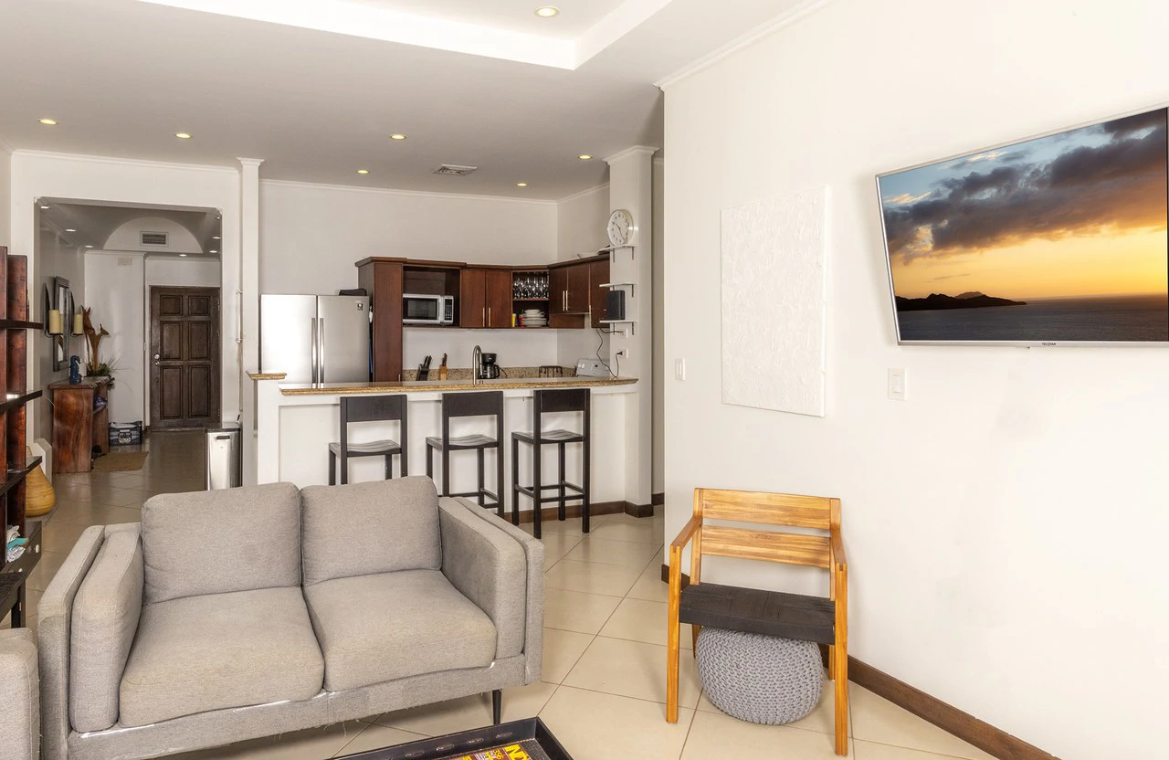 Flamingo Towers 23: Stunning ocean view, vacation home or rental income. - Gallery image 4