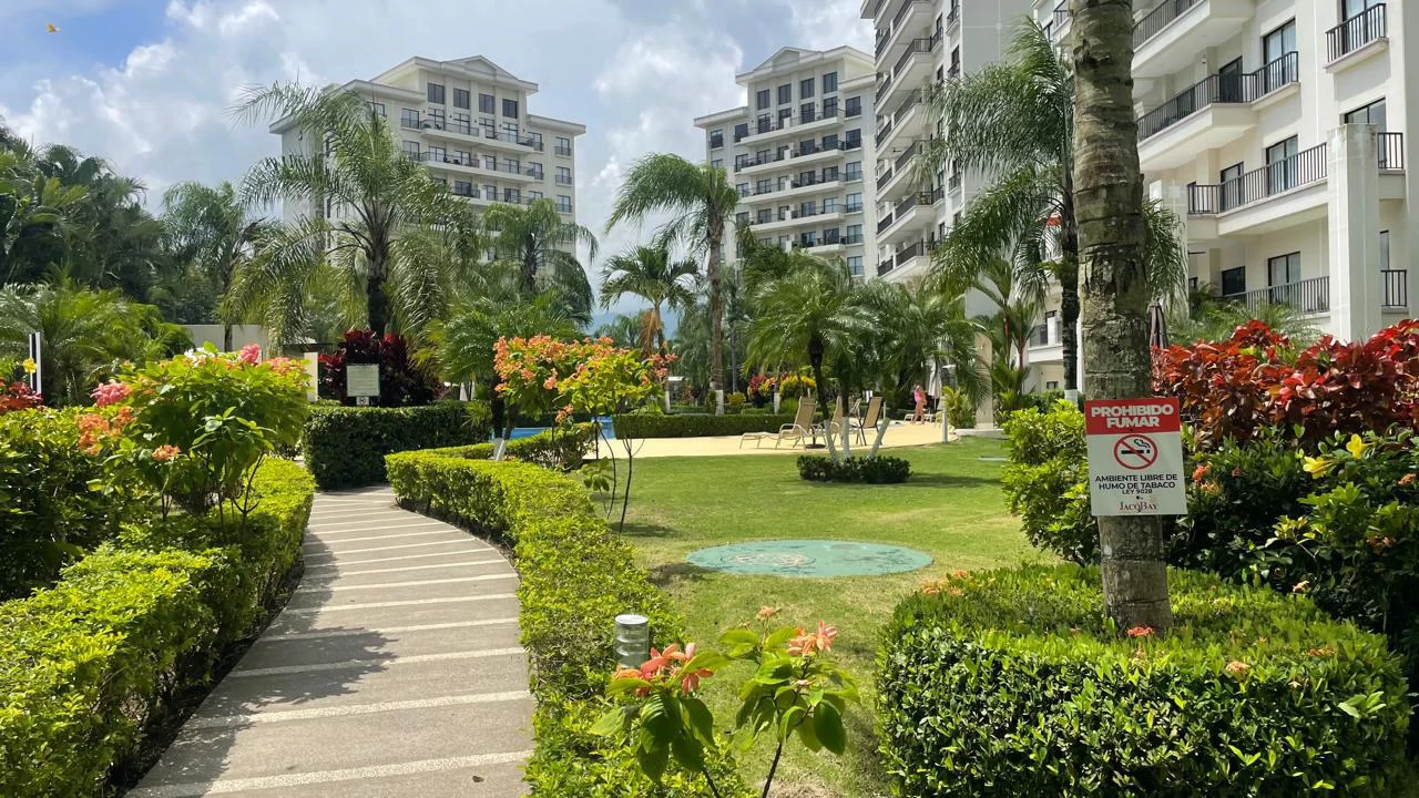 Condo Jaco Bay. Jaco Costa Rica: Near the Coast Apartment For Sale in Jacó - Gallery image 37