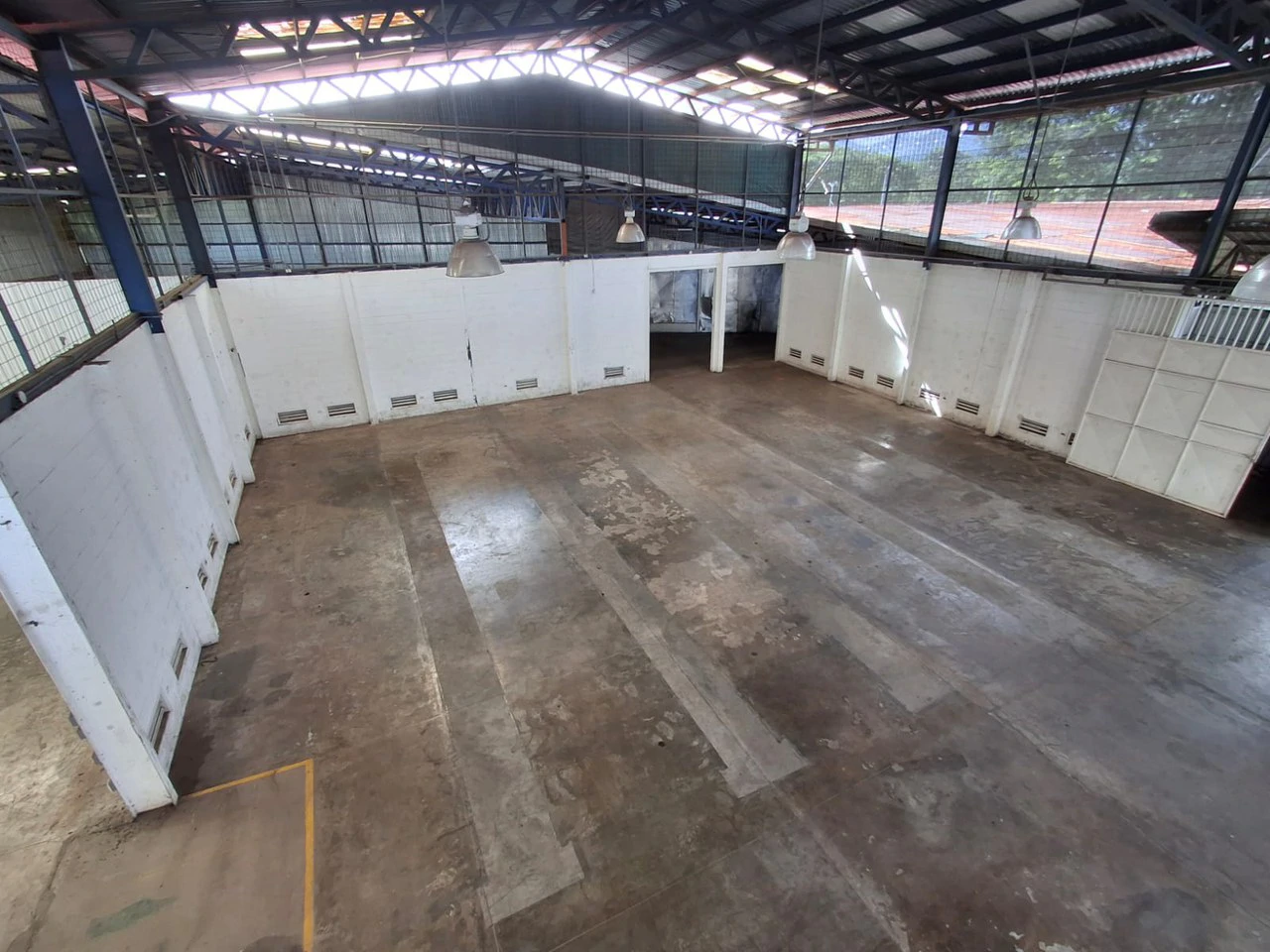 Warehouse: Commercial Bodega with Easy Access! - Gallery image 6