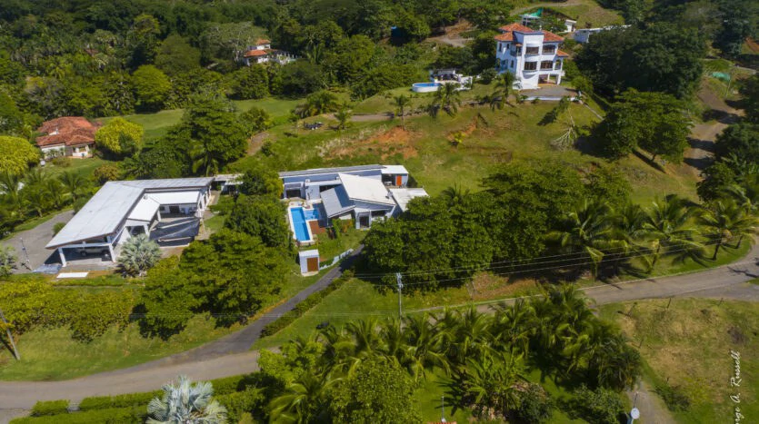 Beautiful Casa Irina, with pool and large yard: Close to the beach in tranquil Monterrey! - Gallery image 20