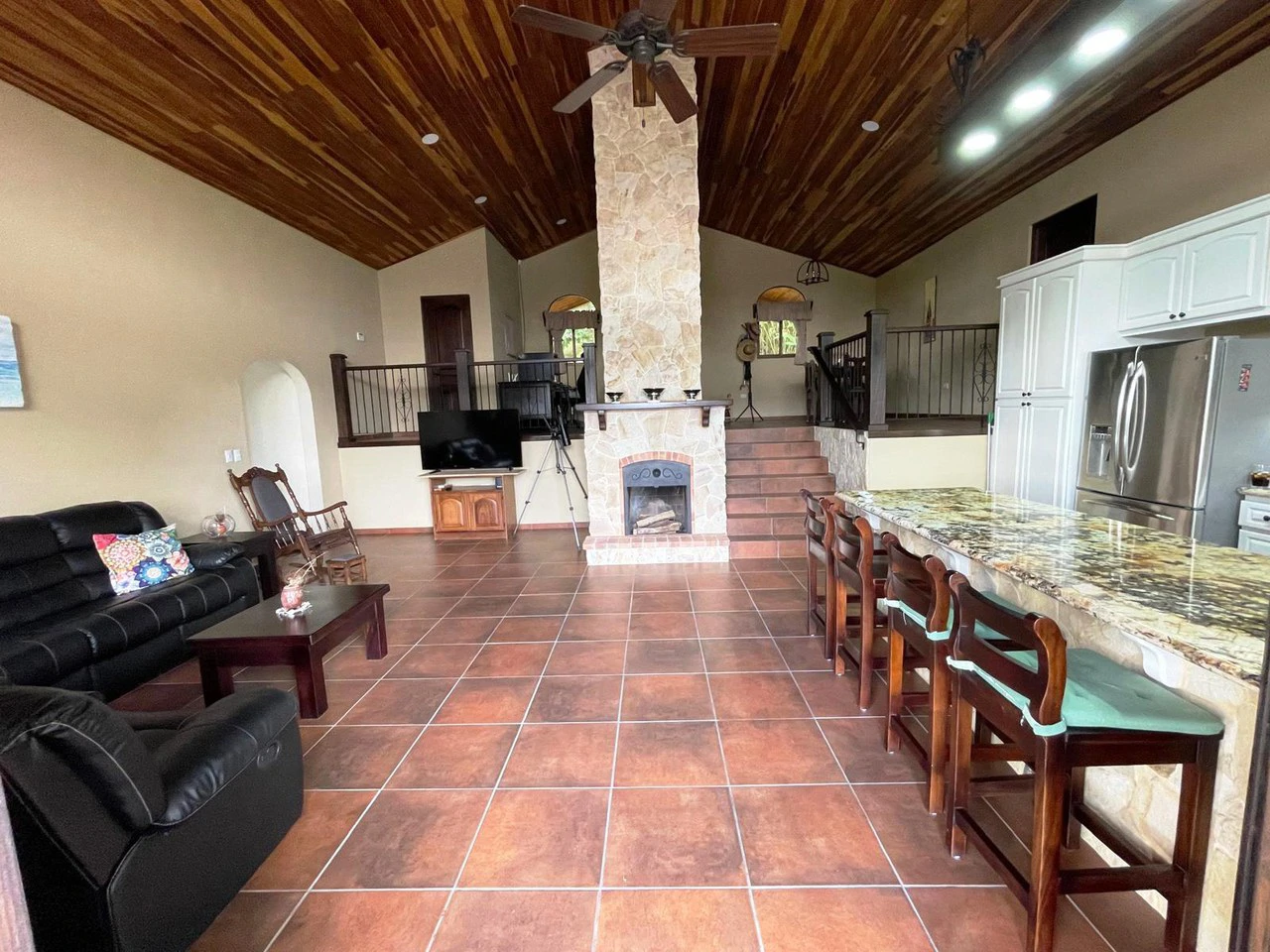 VILLA CANASOL : Lake View Home with Pool, Garage and Workshop - Gallery image 21