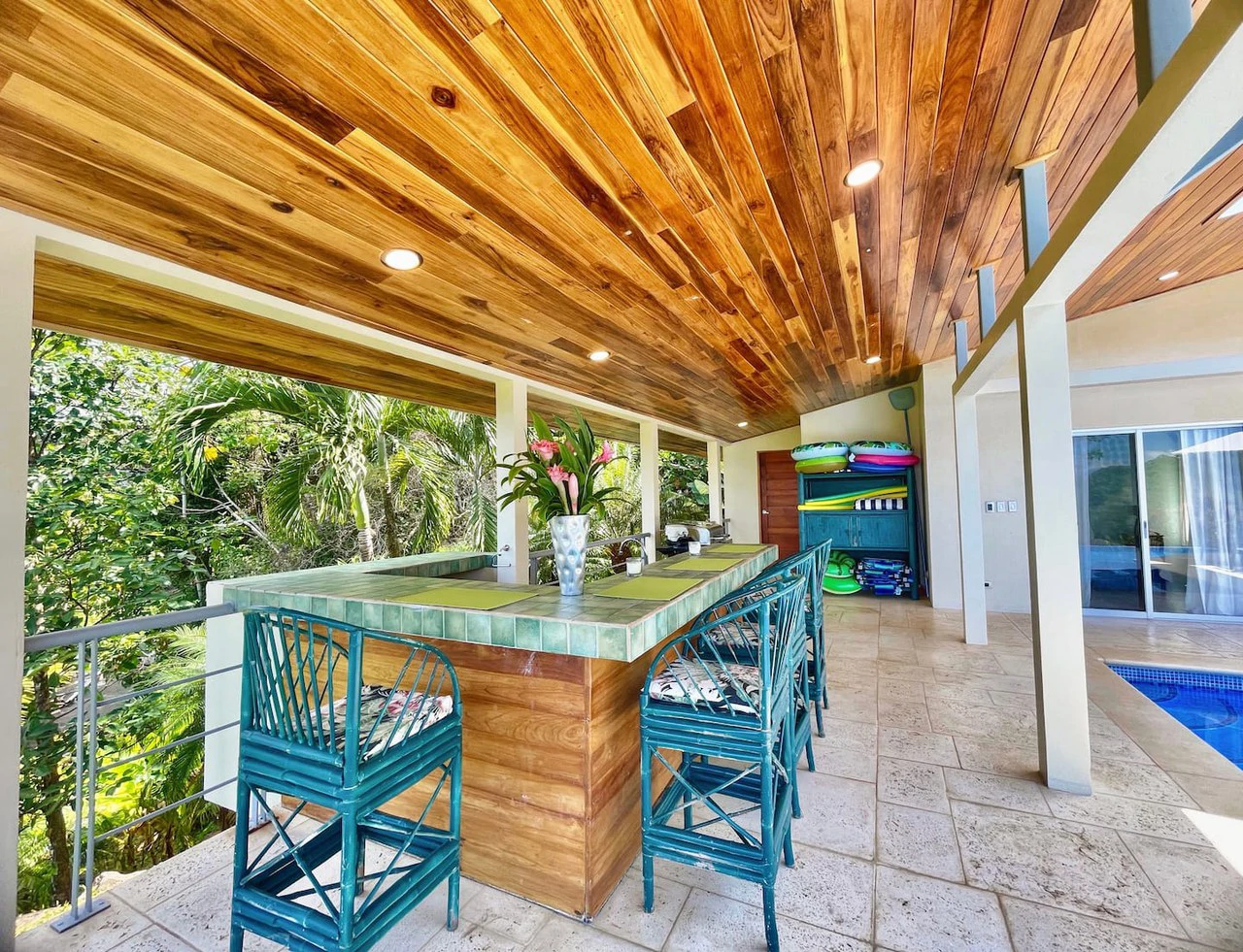 2.4 ACRES – 3 Bedroom Main Home Plus 1 Bedroom Casita And Cabina, Luxury Ocean View Property, 15min to Dominical!!: Near the Coast and Mountain House For Sale in Lagunas - Gallery image 10