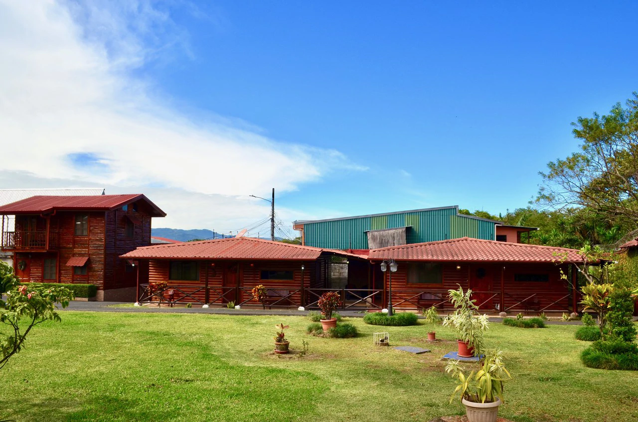 Beautiful investment property with cabins, house and apartments - Gallery image 23