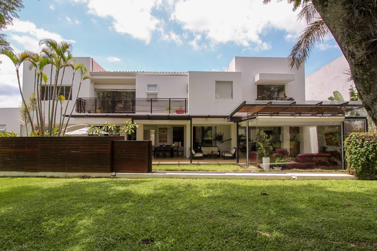 Modern Golf Course Haven: Spectacular Home in Valle del Sol, Santa Ana - Gallery image 13