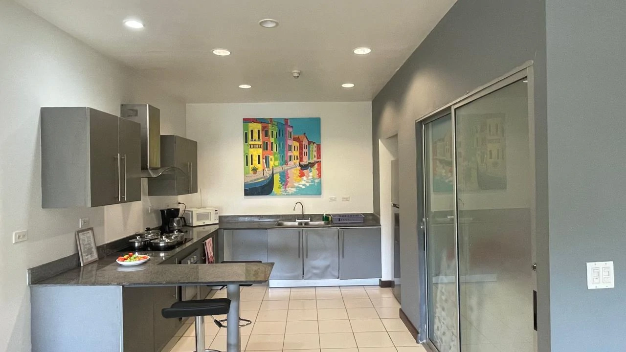 Condo Jaco Bay. Jaco Costa Rica: Near the Coast Apartment For Sale in Jacó - Gallery image 3