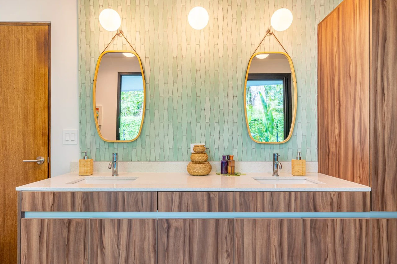 Amazing New Villa Cayman: Solar Powered and Walk to the Beach in Uvita! - Gallery image 52