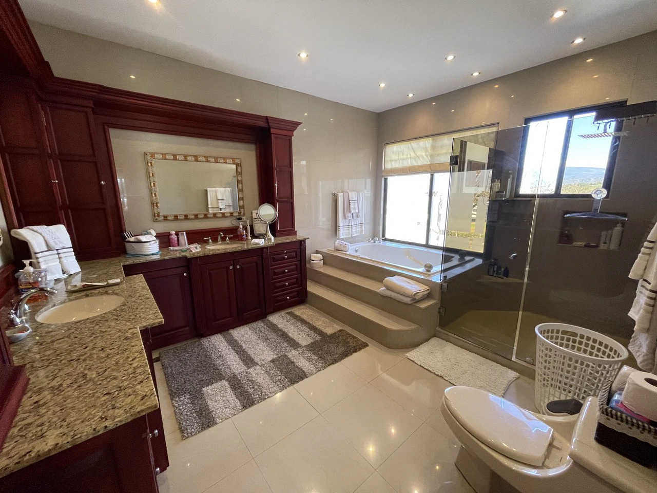 Dona Rosa: House For Sale in Bosques de Doña Rosa - Gallery image 16