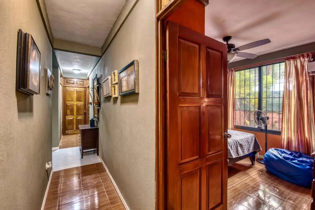 Discover this beautiful property in the heart of Jaco, a home built in the classic Costa Rican style - Gallery image 14