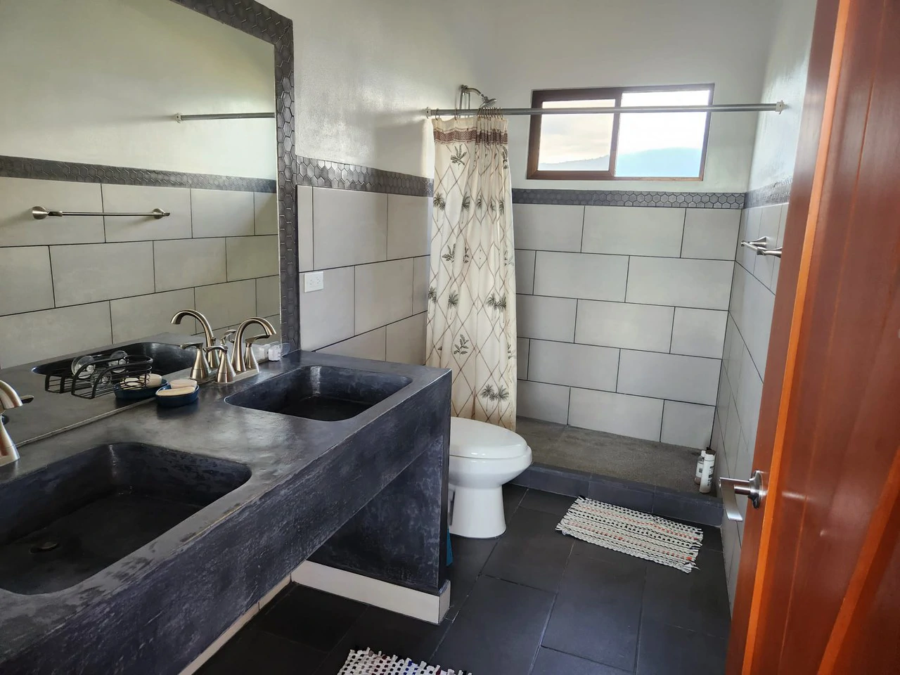 1.97 ACRES – 3 Bedroom Home With Pool, 360 Degree Mountain And Ocean View!!!!: Near the Coast and Mountain House For Sale in Platanillo de Dominical - Gallery image 22