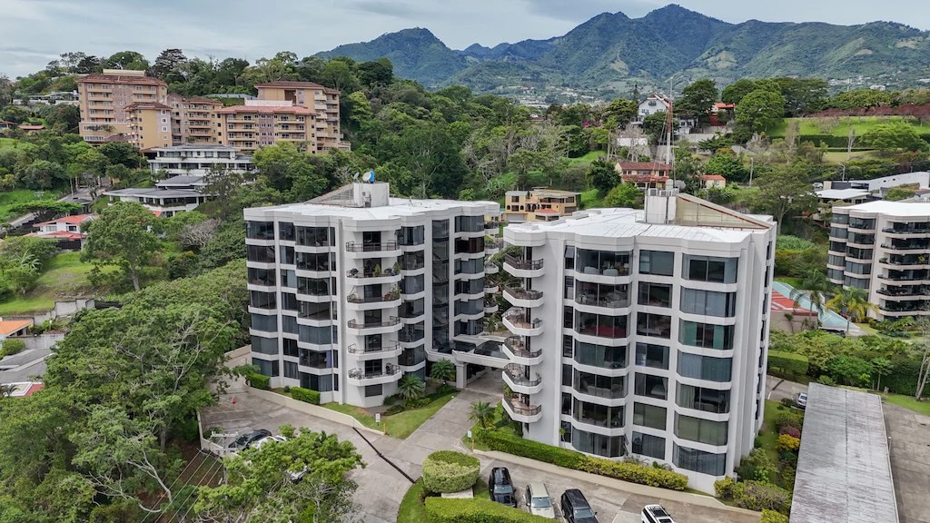 Apartment For Sale in San Rafael - photo 3