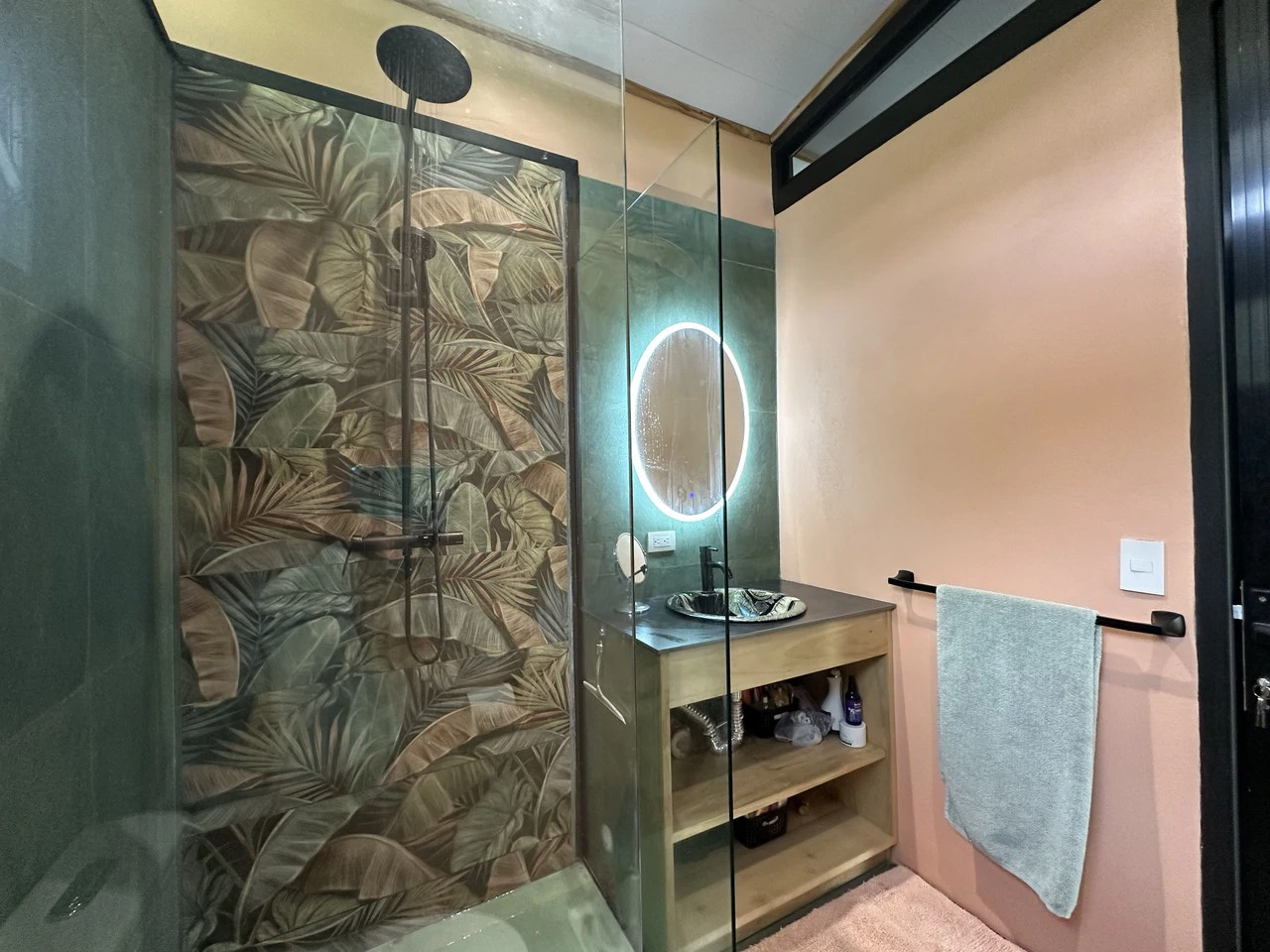 Modern Container Home: Private Home on Ranch near Santa Teresa, peaceful nature under 400K, or long time rental - Gallery image 10