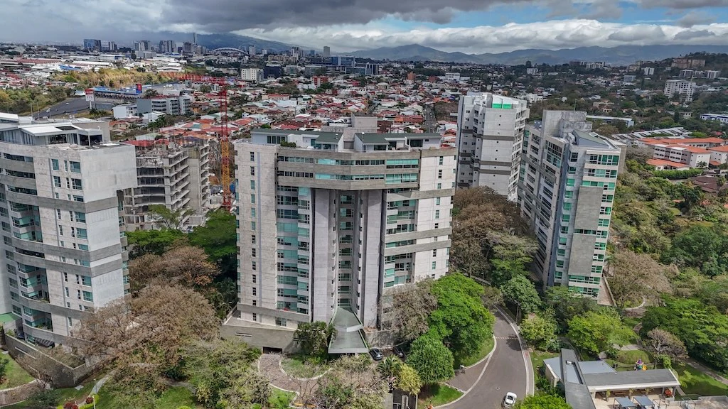 Apartment For Sale in San Rafael - Gallery image 2