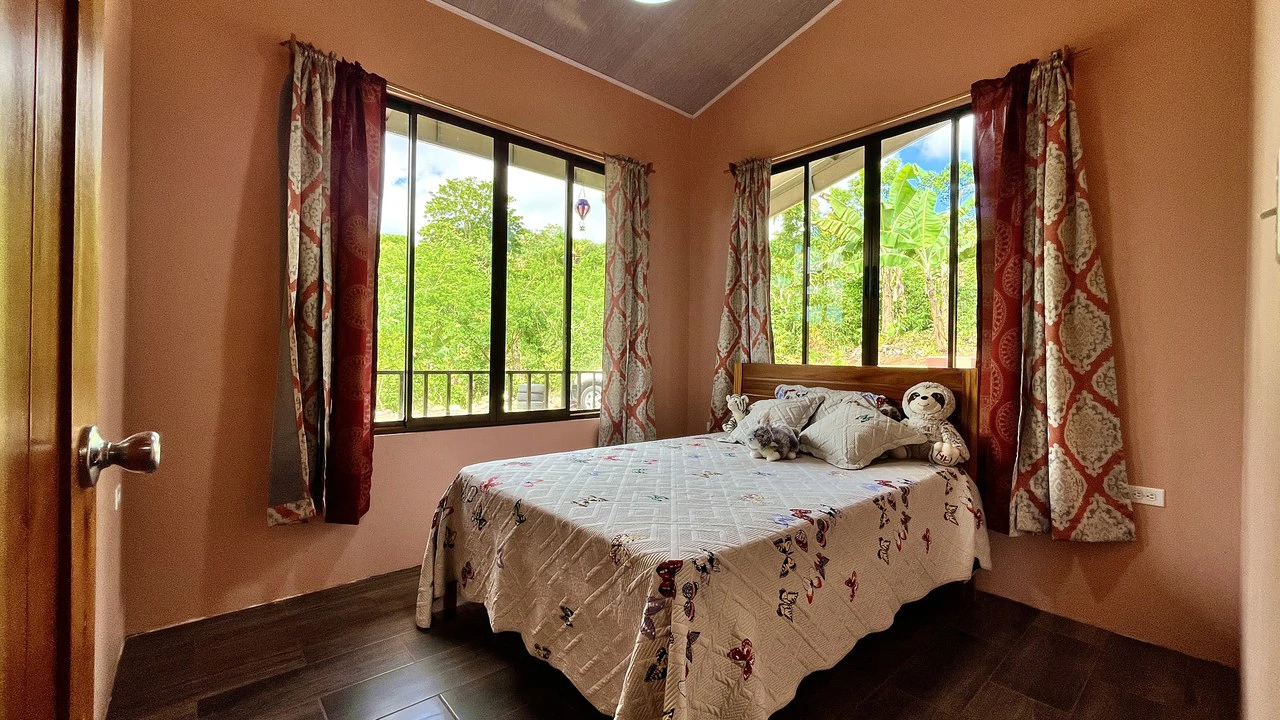 Mountain and Countryside House For Sale in Daniel Flores - Gallery image 20