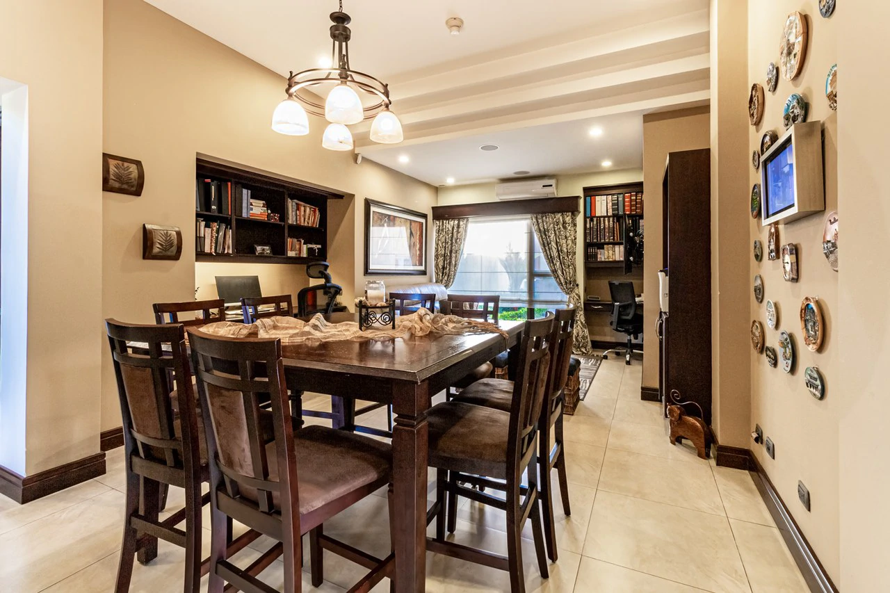 House For Sale in Guachipelín - Gallery image 3