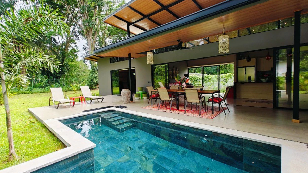 ID 843 - Playa Negra, Puerto Viejo: 2 Bd/2 Ba - Modern Luxury Minutes From the Beach