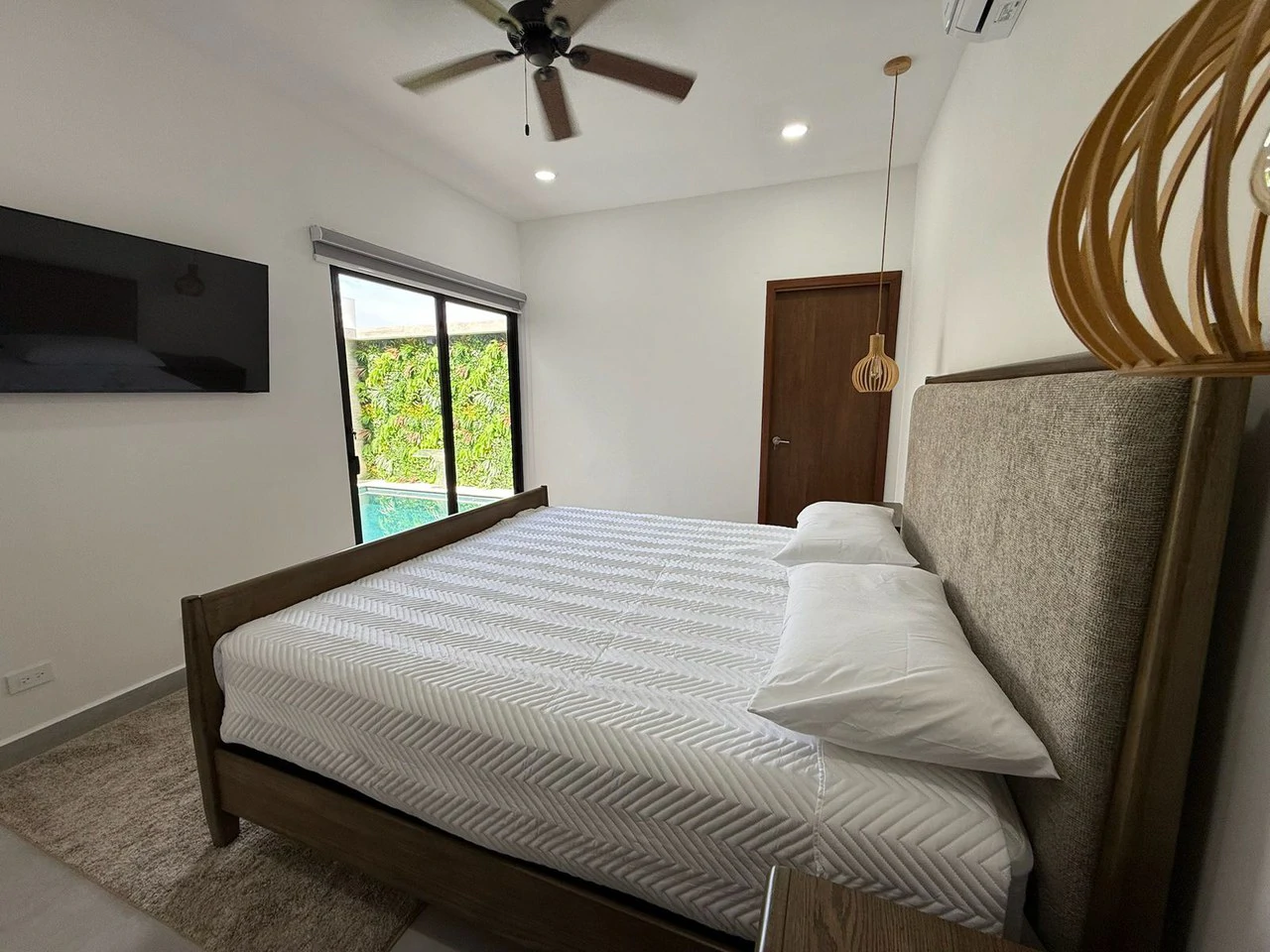 Modern Tropical Home. Playa Herradura: Near the Beach. Modern Tropical Home. Playa Herradura Costa Rica - Gallery image 3