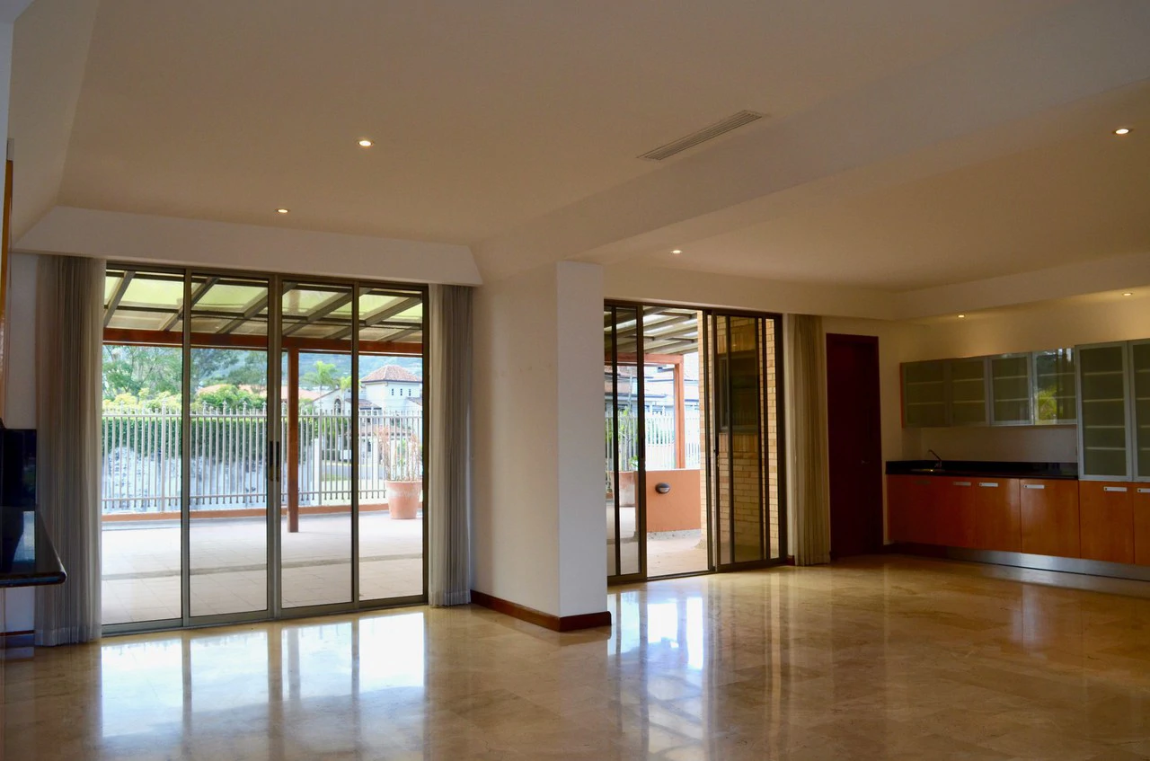 VENTA DE APARTAMENTO DE LUJO EN ESCAZU TORRE LOS LAURELES: Apartment For Sale in Los Laureles - Gallery image 6