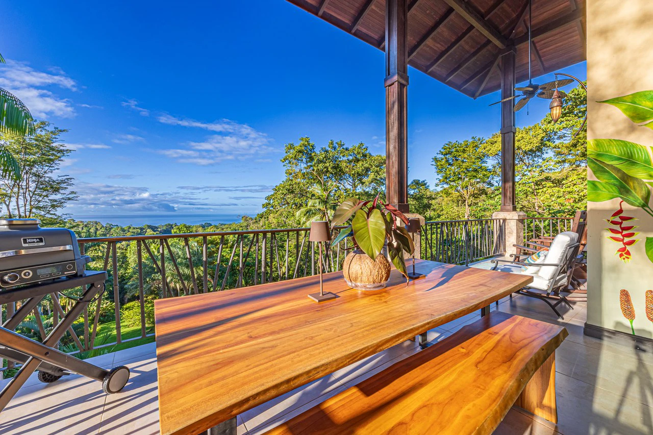 Luxurious Coastal Retreat with Ocean Views in Uvita, Costa Rica - Gallery image 2