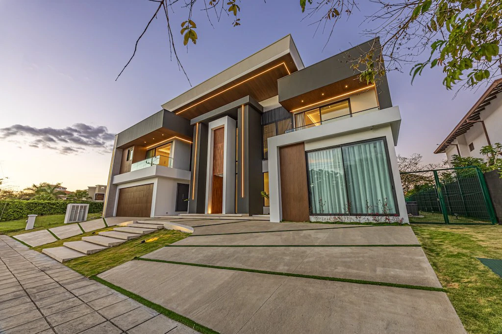 House For Sale in Pozos