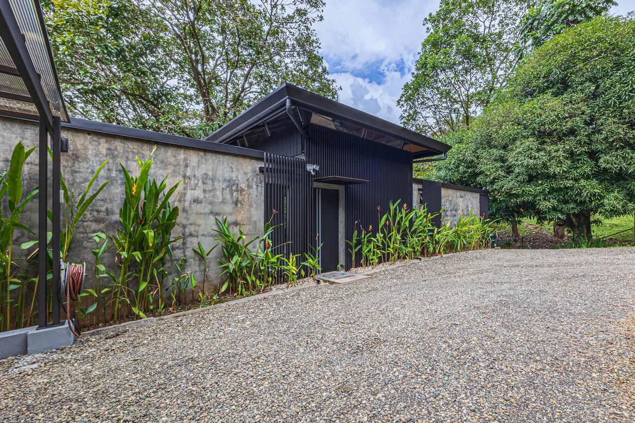 3 bedrooms, 2.5 bathrooms Villa Steps from Uvita, beautiful Beaches, Waterfalls, Restaurants and Tourist Attractions. - Gallery image 23