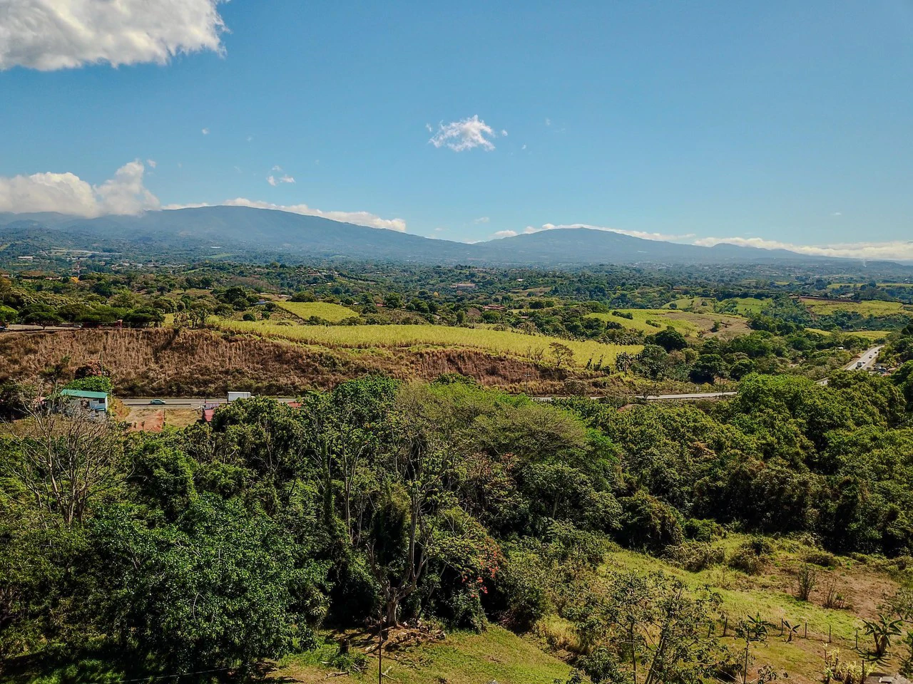 Modern House with Panoramic Views in Naranjo - Gallery image 18