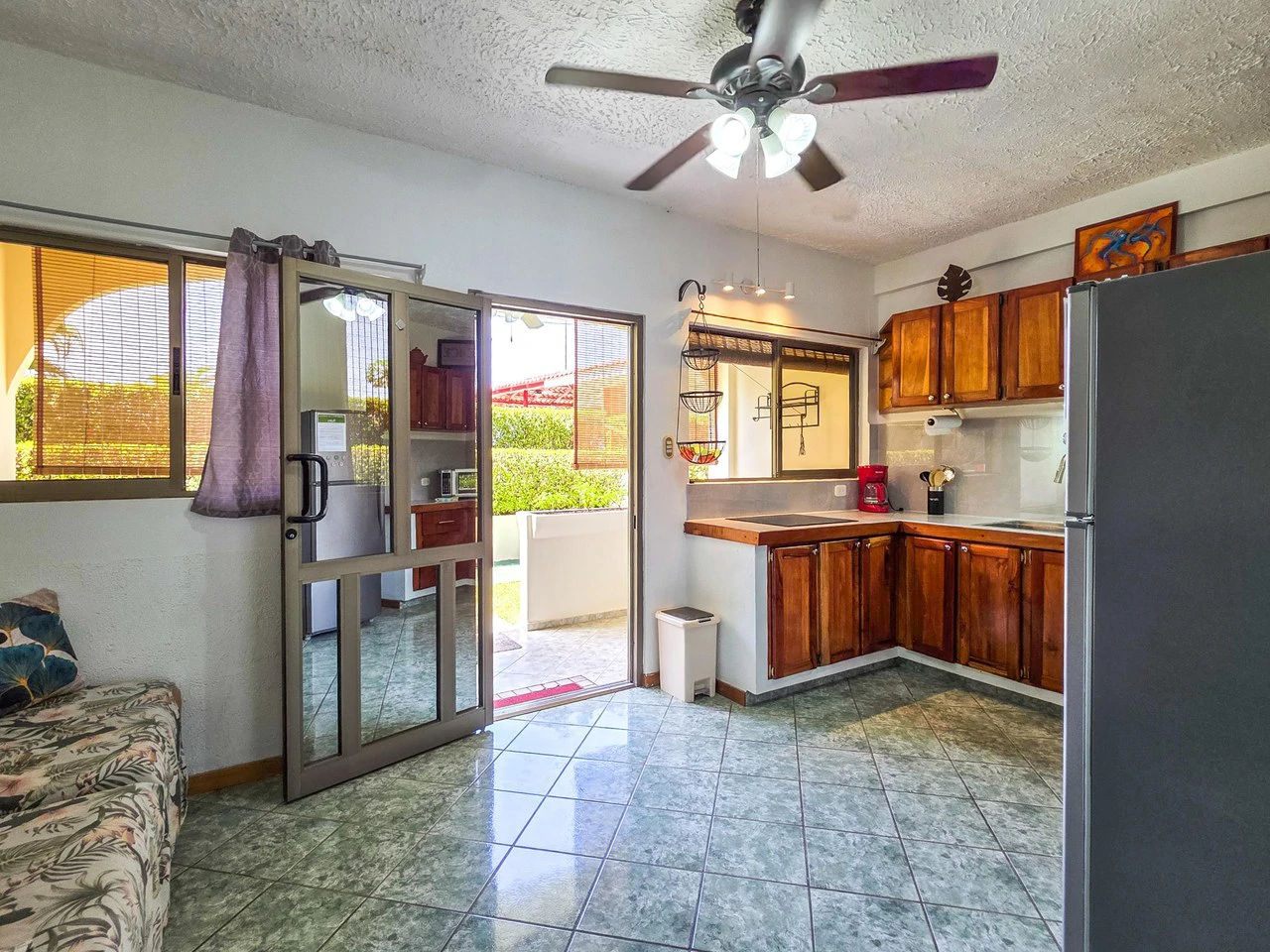 Prime Location 1bed 1bath Condo, Steps From Samara Beach - Gallery image 9