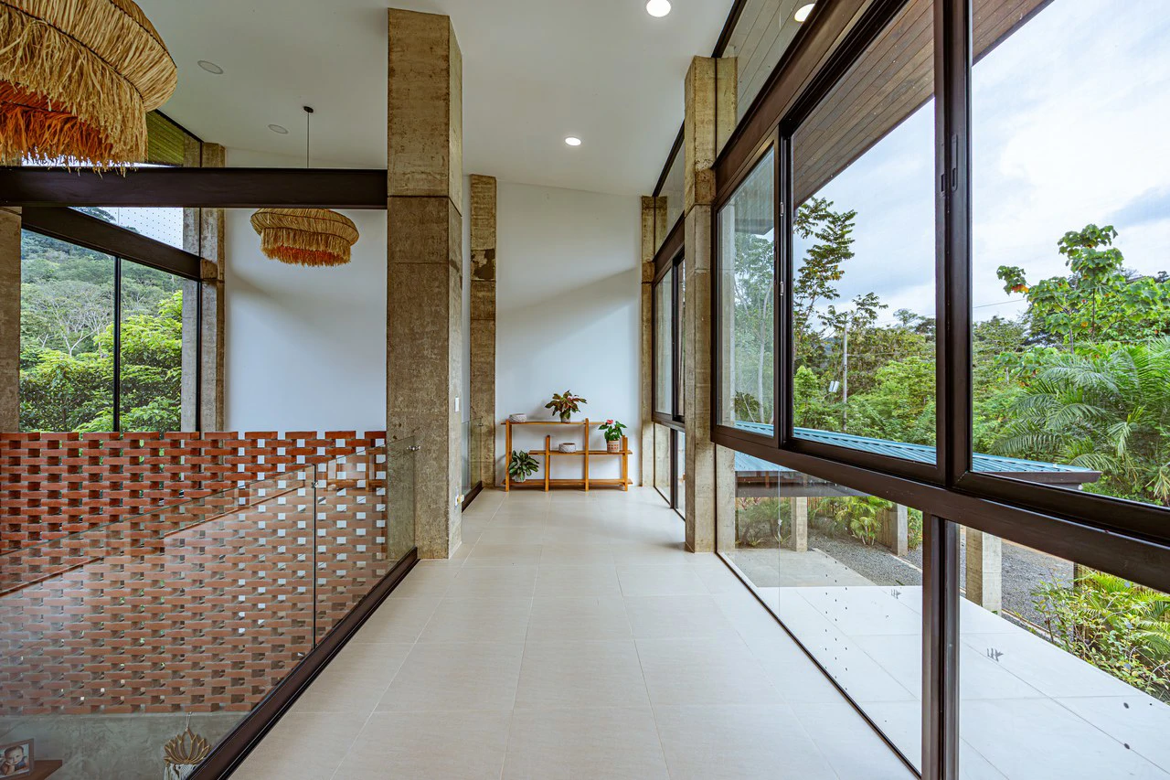 Casa Las Brisas Stunning Whale’s Tail Ocean View Home in Uvita - Gallery image 35