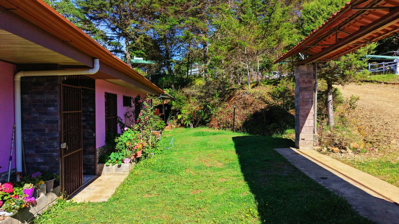 Mountain House For Sale in Division de Páramo - Gallery image 6