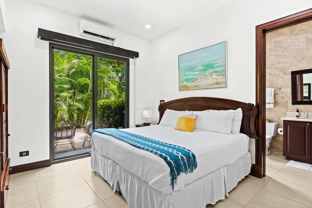 Pura Vida House: 6 bedroom 6 Bathroom Rental Juggernaut in Gated Community - Gallery image 17