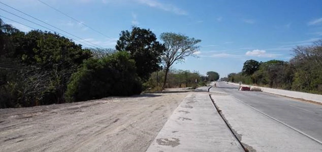 PROPERTY IN CENTER OF LIBERIA: Property in front of the Inter-American highway in Liberia Centro - Gallery image 3