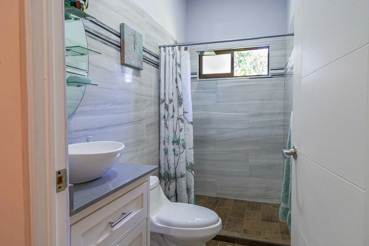 Three home stunning estate close to Quepos: Mountain Property For Sale in Parrita - Gallery image 15