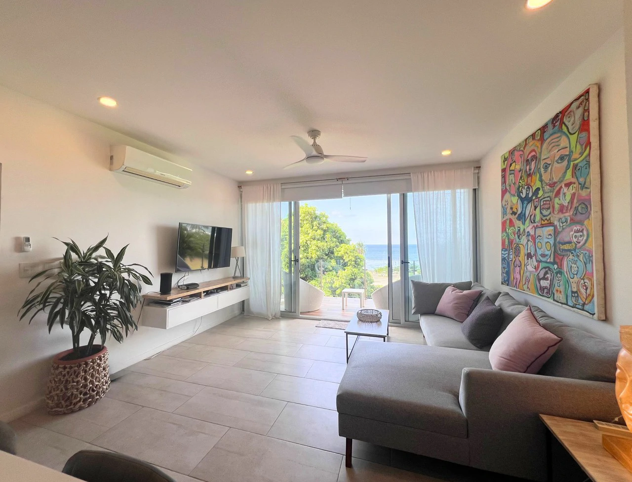 Sunset Boulevard: Stunning 2-Bedroom Oceanview Apartment for Sale in Sunset Blvd, Jaco Beach - Gallery image 4
