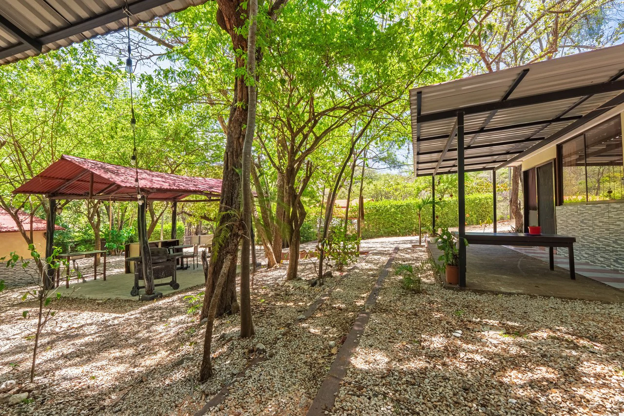Villa Los Monos: High-Income 9-Unit Rental Property Near Playa Grande - Gallery image 88