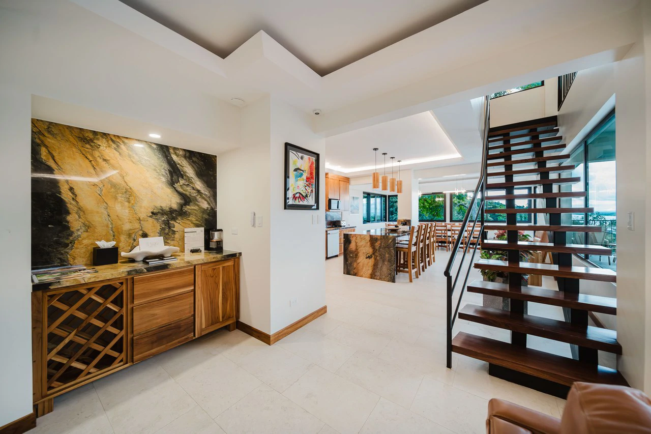 Exceptional Ocean & Jungle-View Estate in a Prestigious Gated Community near Marina Pez Vela - Gallery image 13