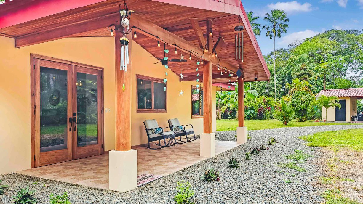 ID 765 - 3 Bd/2 Ba Home w/ Pool in Cahuita: Spacious, Well-Built Home on 5,128sqm Private Lot, 5 Minute Walk to Playa Grande, Cahuita - Gallery image 2