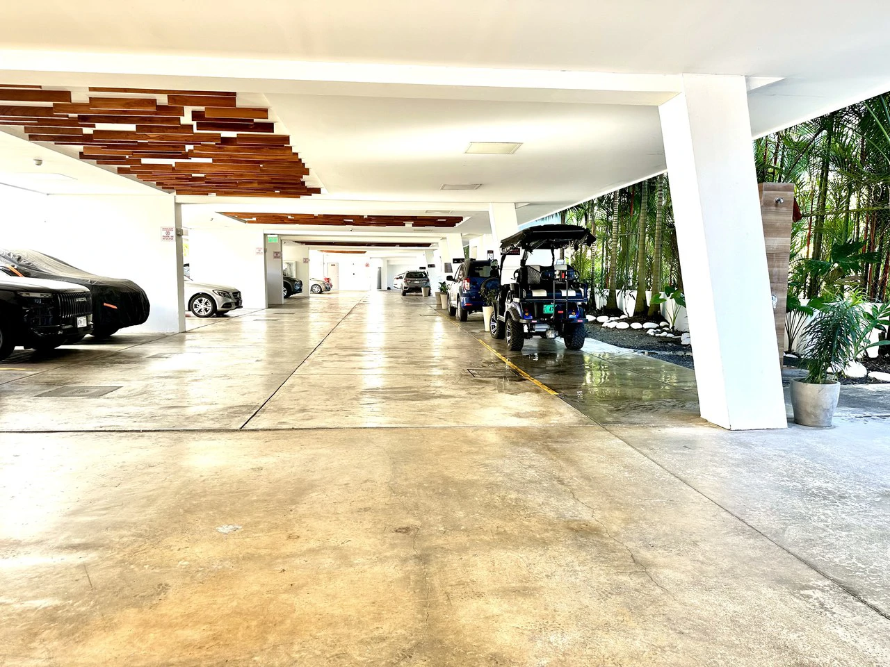 Sunset Boulevard: Stunning 2-Bedroom Oceanview Apartment for Sale in Sunset Blvd, Jaco Beach - Gallery image 19