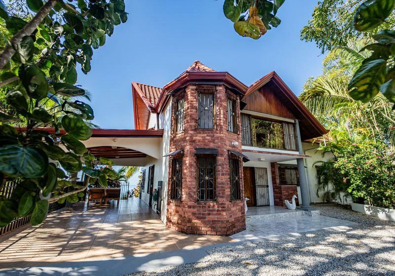 FINCA GABRIELA: Exceptional Opportunity- 9 Hectares (22.5 Acres) of Development Potential with Ocean View Home – Just 3 Minutes from Samara - Gallery image 7