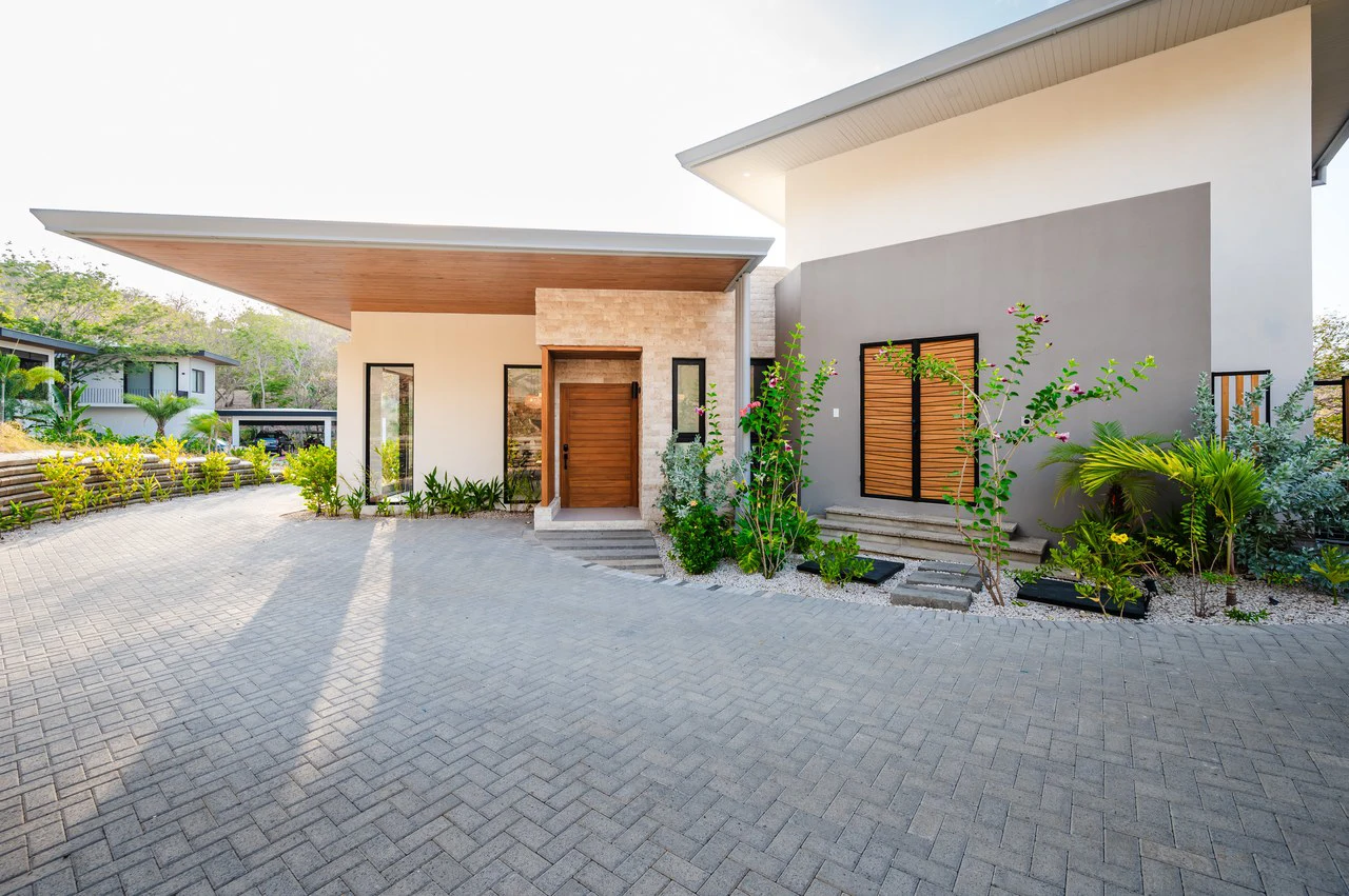 Casa Zoul: A Luxurious residence in the prestigious SENDEROS gated community of Tamarindo! - Gallery image 5