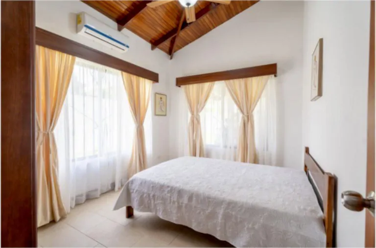 House For Sale in Manuel Antonio