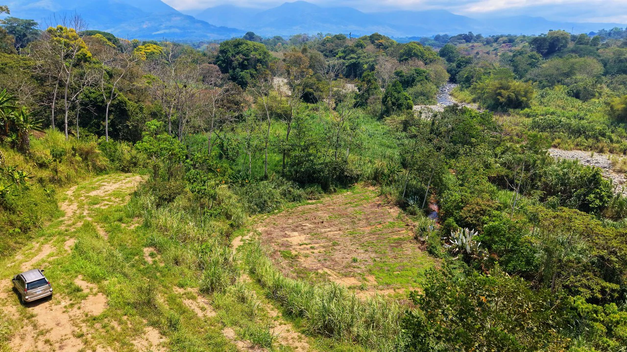 Countryside Home Construction Site For Sale in San Pedro - Gallery image 13