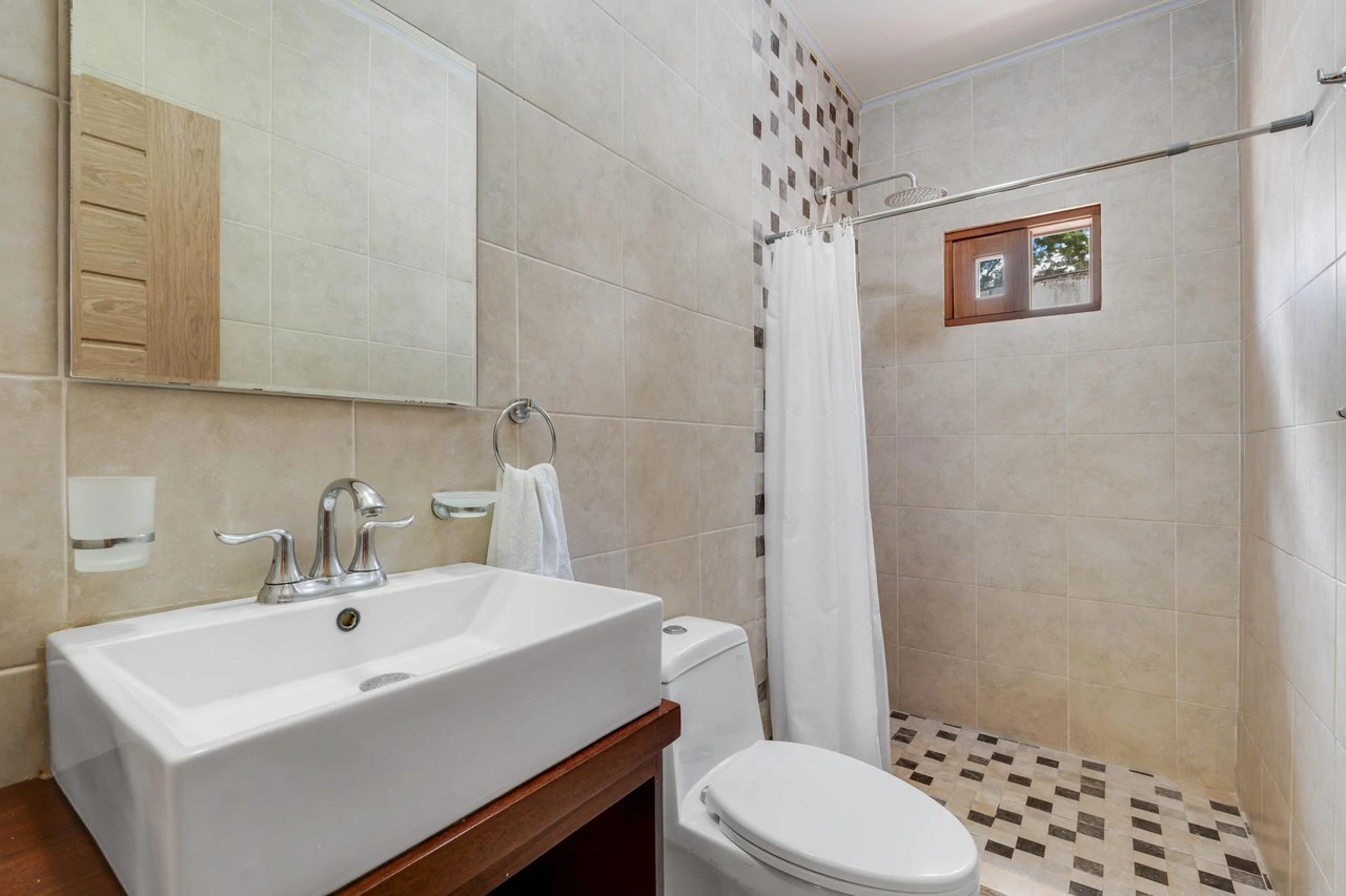 Multi-Home Property: Versatile Estate Near Playa Avellanas - Gallery image 12