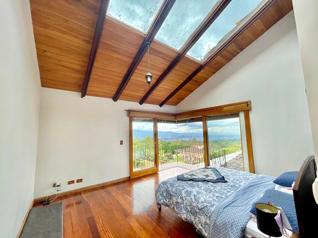 Colonial-Contemporary House with Retractable Star Roof, Guest House, and Panoramic Views - Gallery image 27