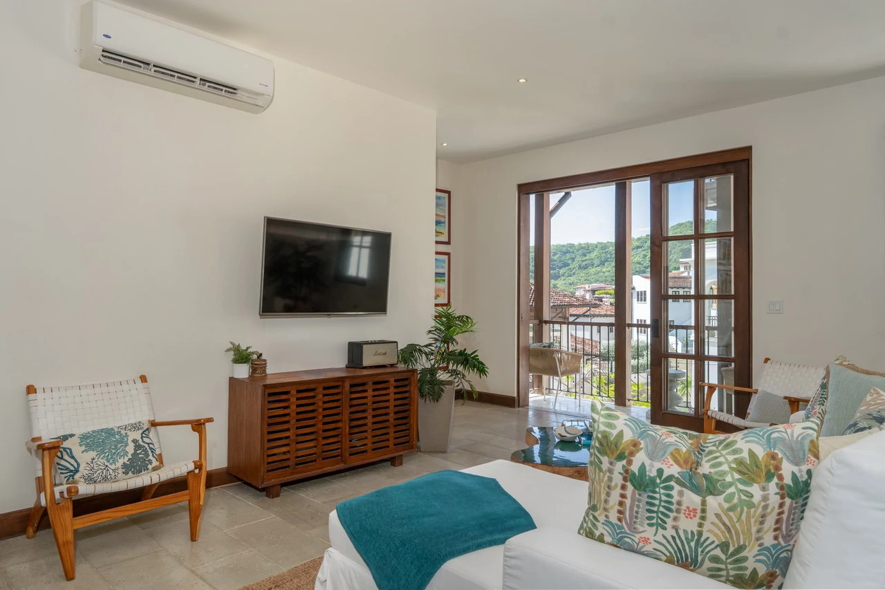 Casa Acuarela: Steps from the Beach & Beach Club, Impeccable 4-Bedroom Home in Las Catalinas - Gallery image 3