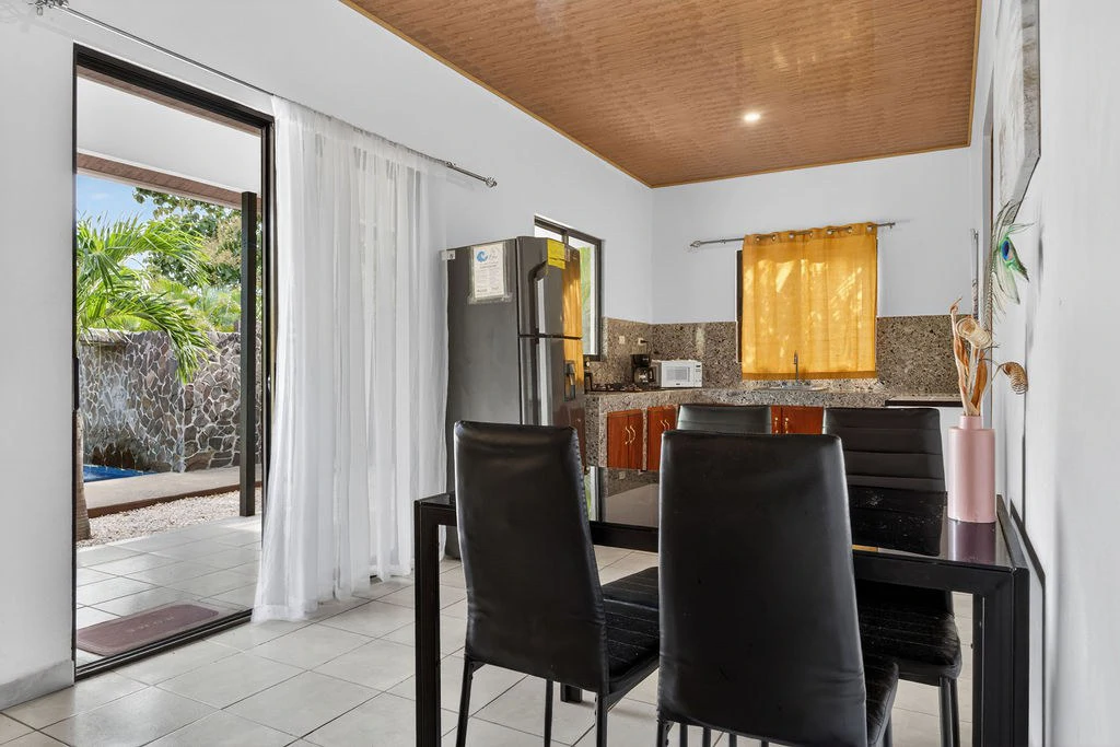 Villa Los Monos: High-Income 9-Unit Rental Property Near Playa Grande - Gallery image 26